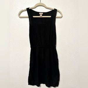 Cute casual black dress with pockets